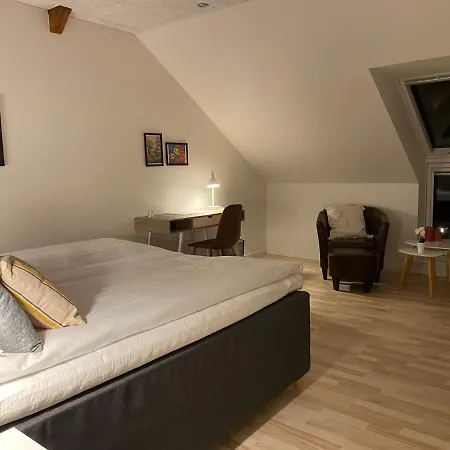 Nyopfort Luksusvaerelse I Naturskonne Og Rolige Omgivelser *